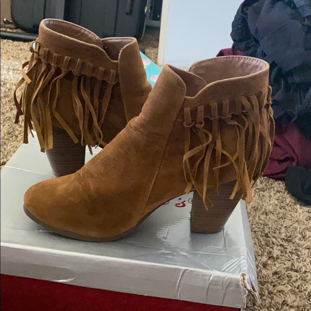 Booties with fringe